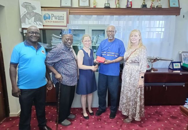 Prijatie na najvyšších miestach Pwani University, Kilifi, Keňa