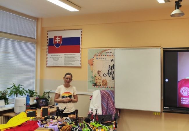Dr.Zuzana Kráľová pokračuje v prednáškach o Keni na ZŠ Beňovského 1 Bratislava- Dúbravka