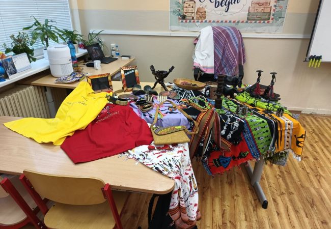 Dr.Zuzana Kráľová pokračuje v prednáškach o Keni na ZŠ Beňovského 1 Bratislava- Dúbravka