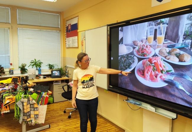 Dr.Zuzana Kráľová pokračuje v prednáškach o Keni na ZŠ Beňovského 1 Bratislava- Dúbravka