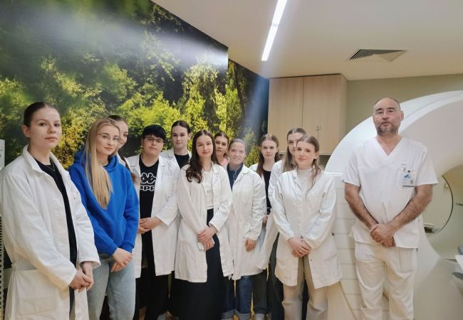 Exkurzia študentov Laboratórnych vyšetrovacích metód v zdravotníctve – Oddelenie nukleárnej medicíny Izopcentrum
